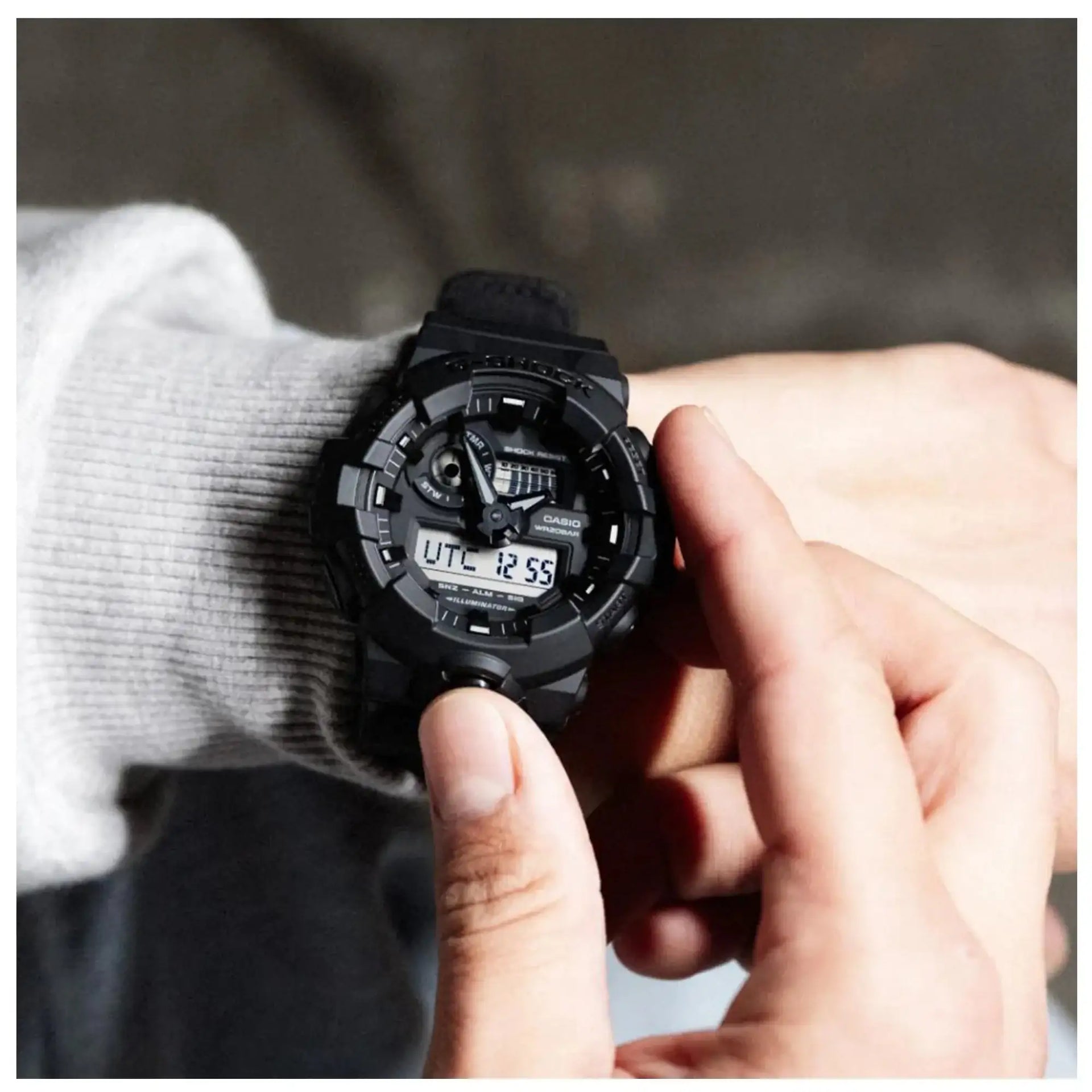 g-shock-armbanduhr-ga-700bce-1aer-ansicht-3