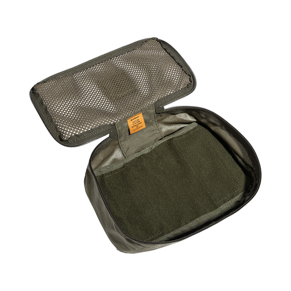 Large multi pouch bag M831