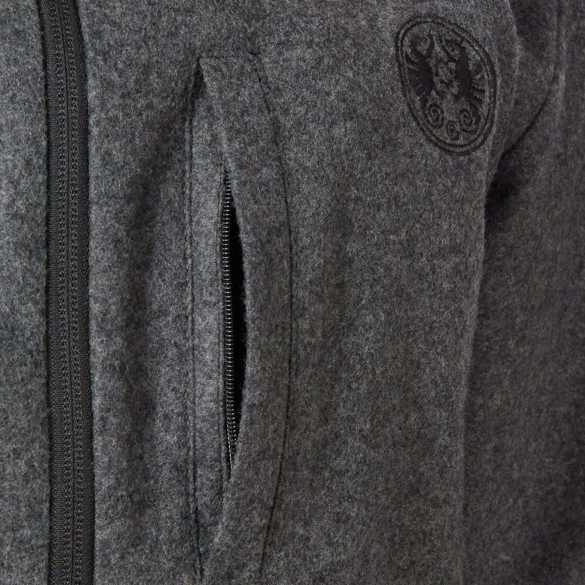 petromax-wolljacke-mittelgrau-ansicht-4