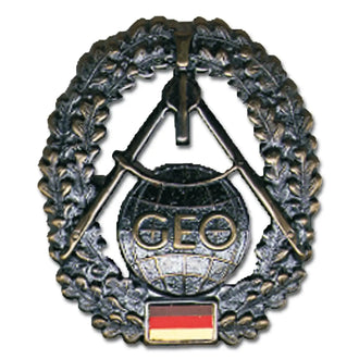 Badge BW beret Topography