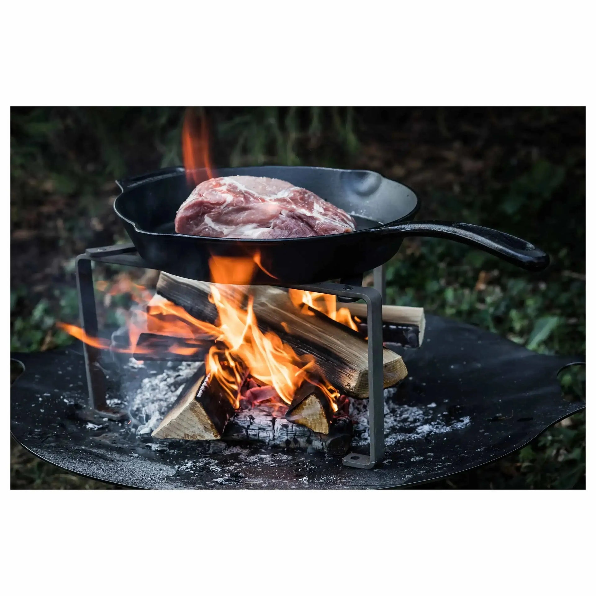 petromax-feuerpfanne-fp35-mit-stiel-ohne-fuesse-schwarz-ansicht-3