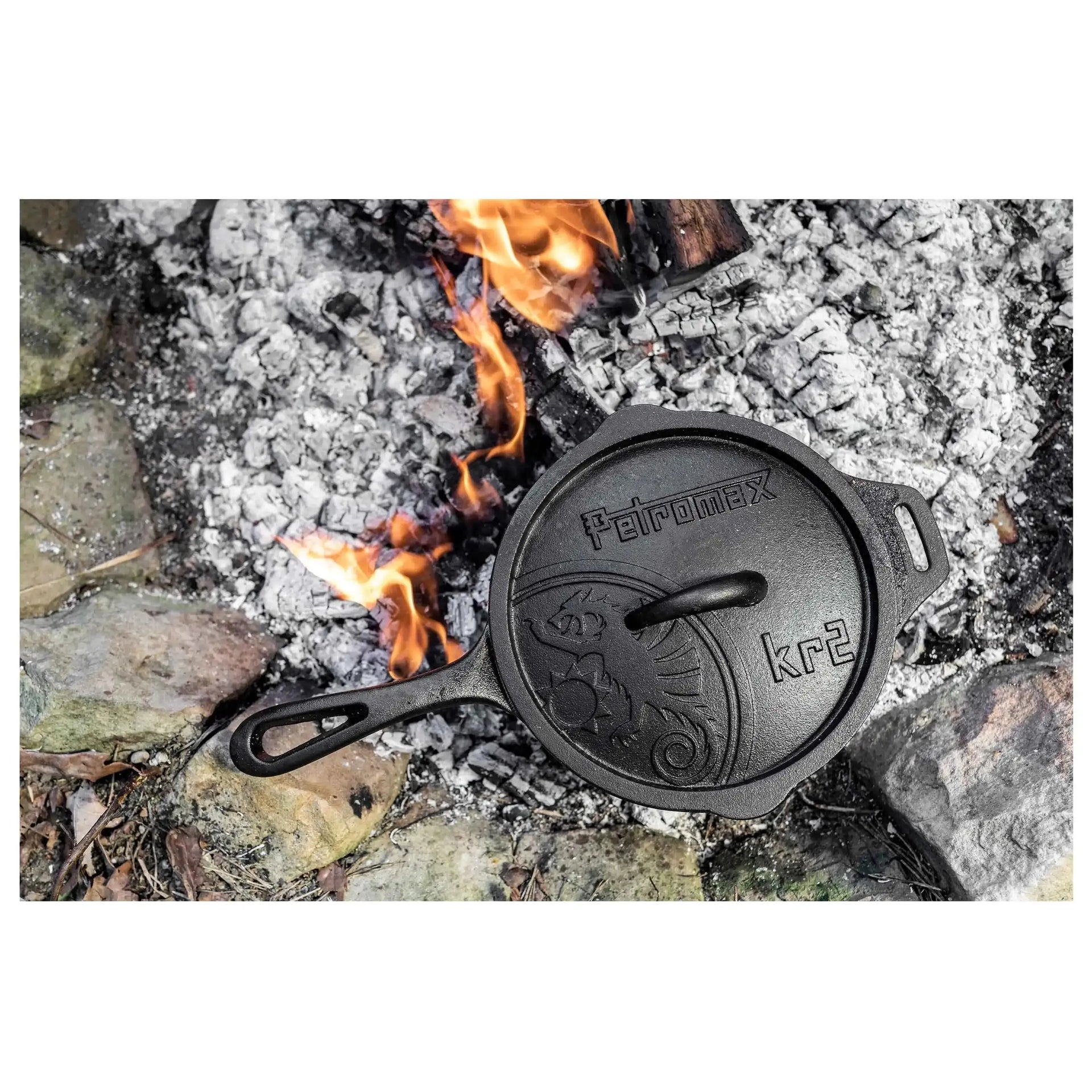 petromax-kasserolle-kr2-gusseisen-mit-deckel-schwarz-ansicht-5