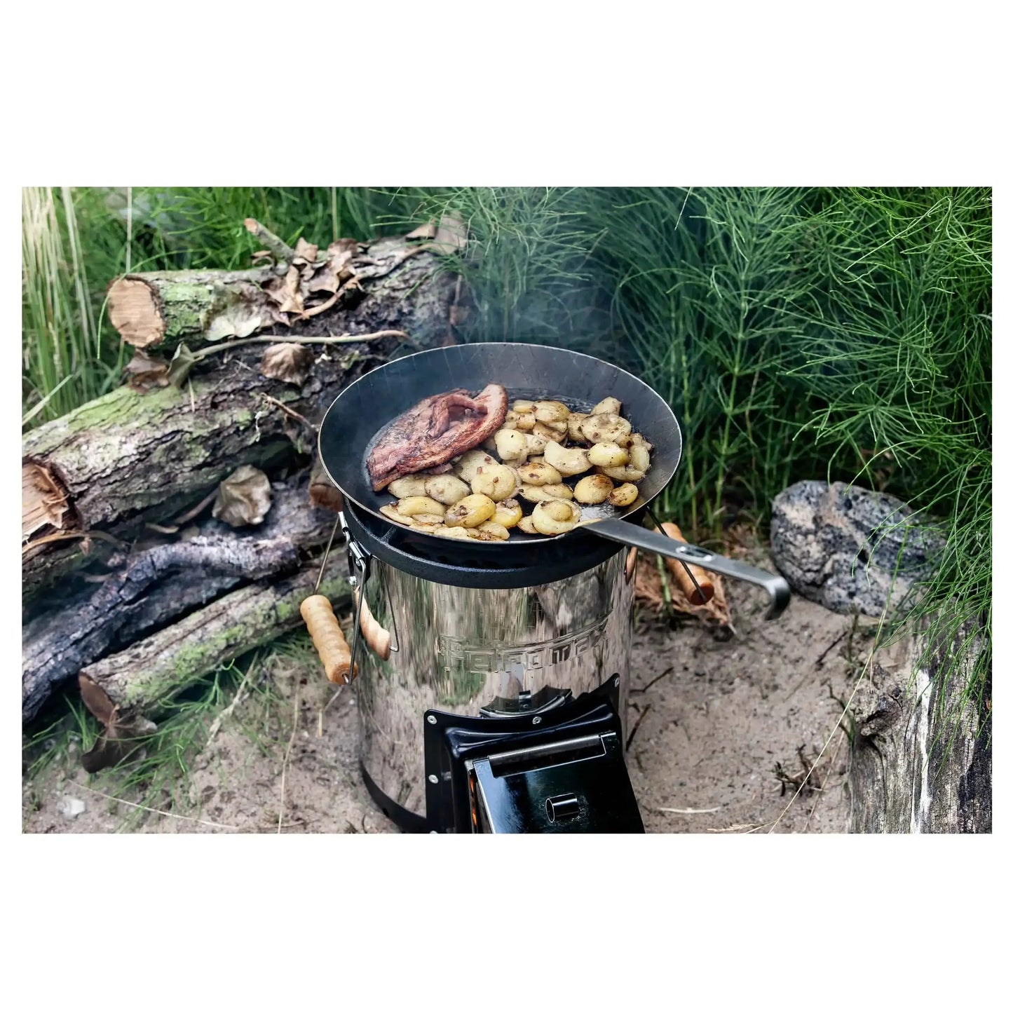petromax-schmiedeeiserne-pfanne-sp28-schwarz-ansicht-4
