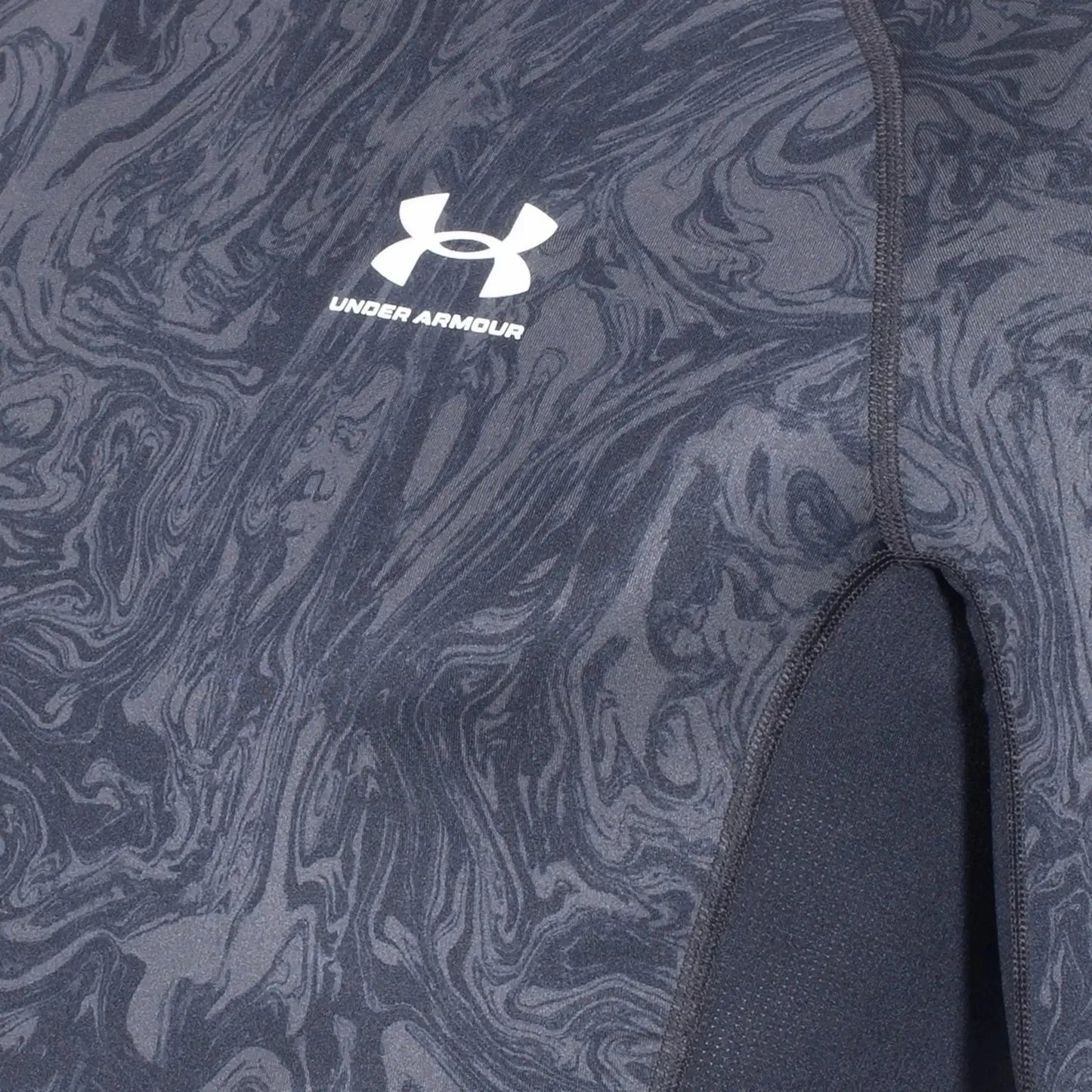 under-armour-longsleeve-hg-comp-print-schwarz-ansicht-4
