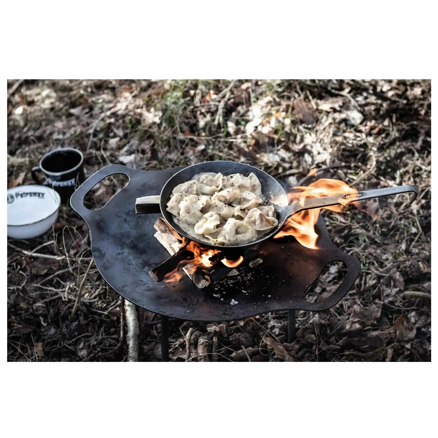 petromax-grill-und-feuerschale-fs38-schwarz-ansicht-5