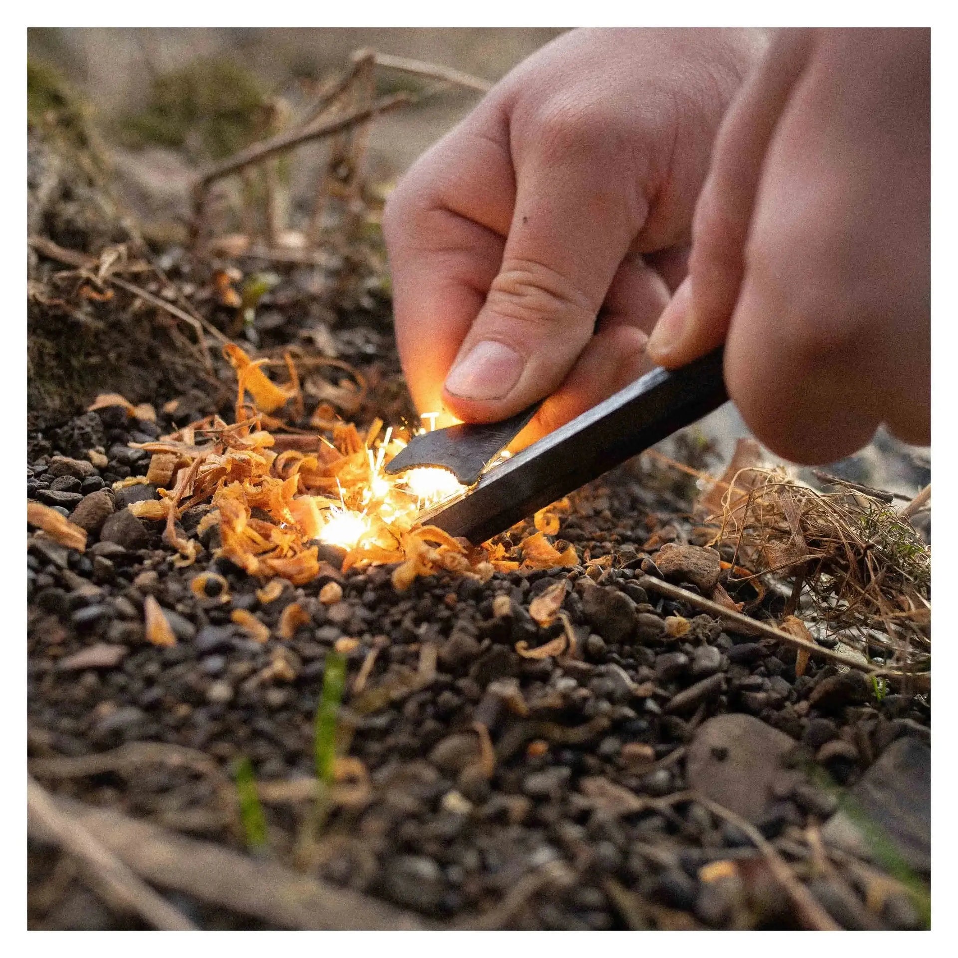 survival-stuff-feuerstahl-hexa-klein-schwarz-ansicht-4