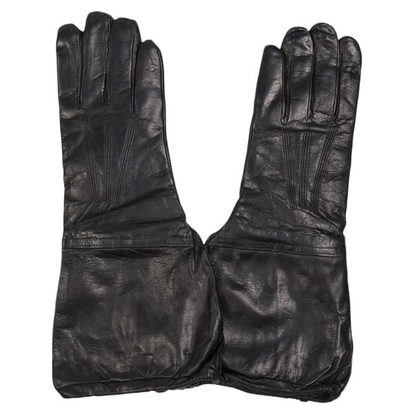 Italian Leather Gloves with Cuffs Like New black